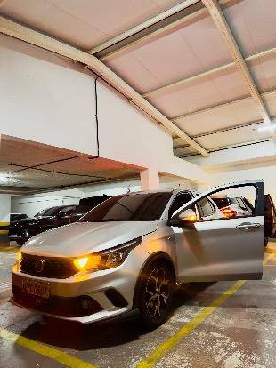 FIAT ARGO 1.8 E.TORQ FLEX HGT AT6 FIAT ARGO 1.8 E.TORQ FLEX HGT AT6